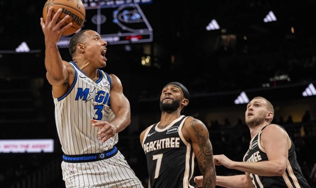 沃克41分约翰逊24+15+13 老鹰力克魔术迎10连胜