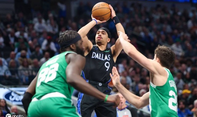 布朗33+11弗拉格空砍36分 凯尔特人胜独行侠