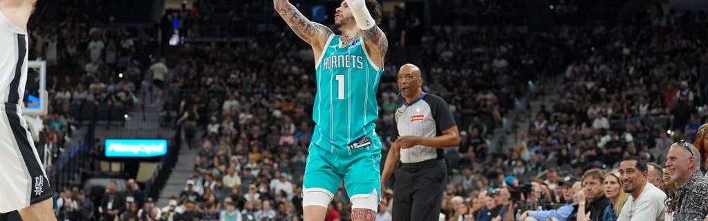 文班亚马复出32+12+8布里奇斯22分 马刺击败黄蜂