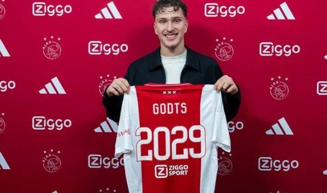 曼联与阿贾克斯正式接触，商谈20岁边锋霍茨转会